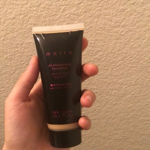 Mally Beauty H3 Foundation in Medium